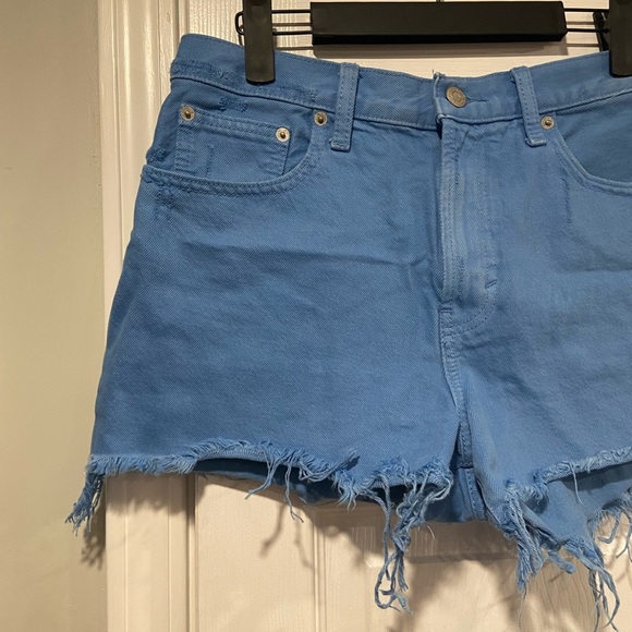 Lucky Brand Size 6 Blue Cotton Denim Relaxed Fit Distressed Cut Off Shorts - Picture 3 of 14